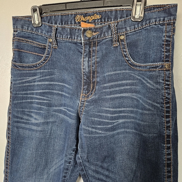 Wrangler Women's 32x32 Dark Wash Denim Blue Jeans Bootcut Tan Stitching Western - Picture 2 of 9